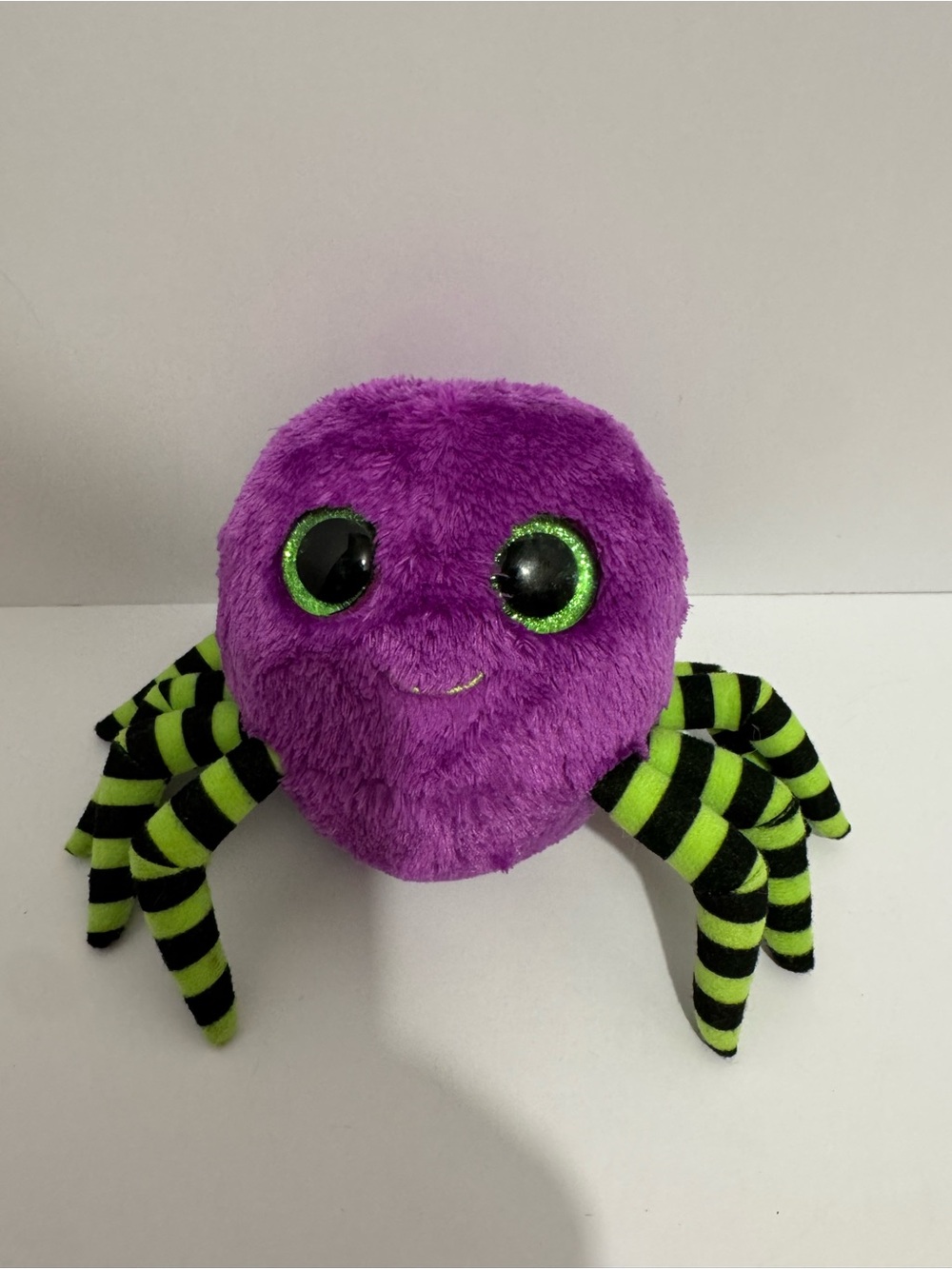 TY BEANIE BABY BOO CRAWLY THE PURPLE HALLOWEEN SPIDER 6"